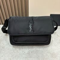 Saint Laurent Large Niki Messenger In Nylon Black