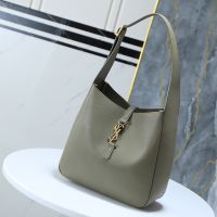 Saint Laurent Small Le 5 A 7 Supple Bag In Grained Leather Green/Gold